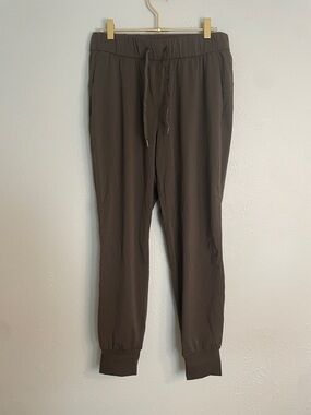 Women's Relaxed Drawstring Jogger Pants in Green